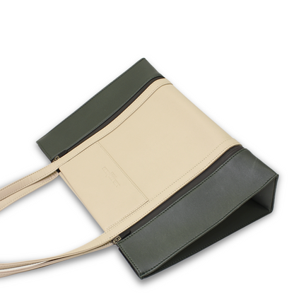 VANILLA MOUSSE X GREEN PANELS