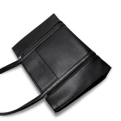 MOONLESS NIGHT X BLACK PANELS