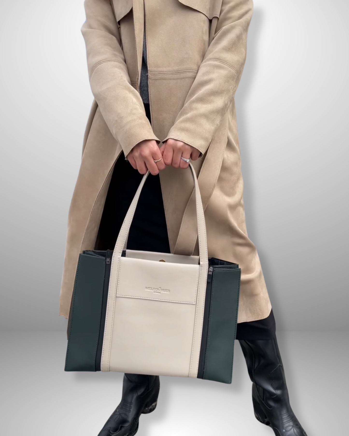 VANILLA MOUSSE X GREEN PANELS